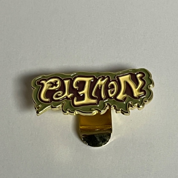 New Era Blip Hat Pin Pins Hats Bag Fitted Brim Clip Spell Out Gold Streetwear - Picture 4 of 9